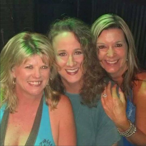 Meet your Posher - Picture 4 of 15